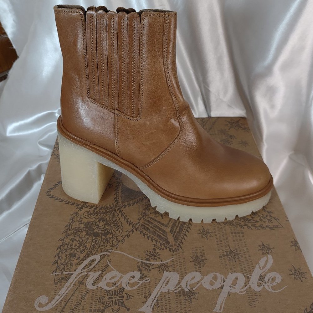 Free People James Chelsea Boot, Tan Leather
